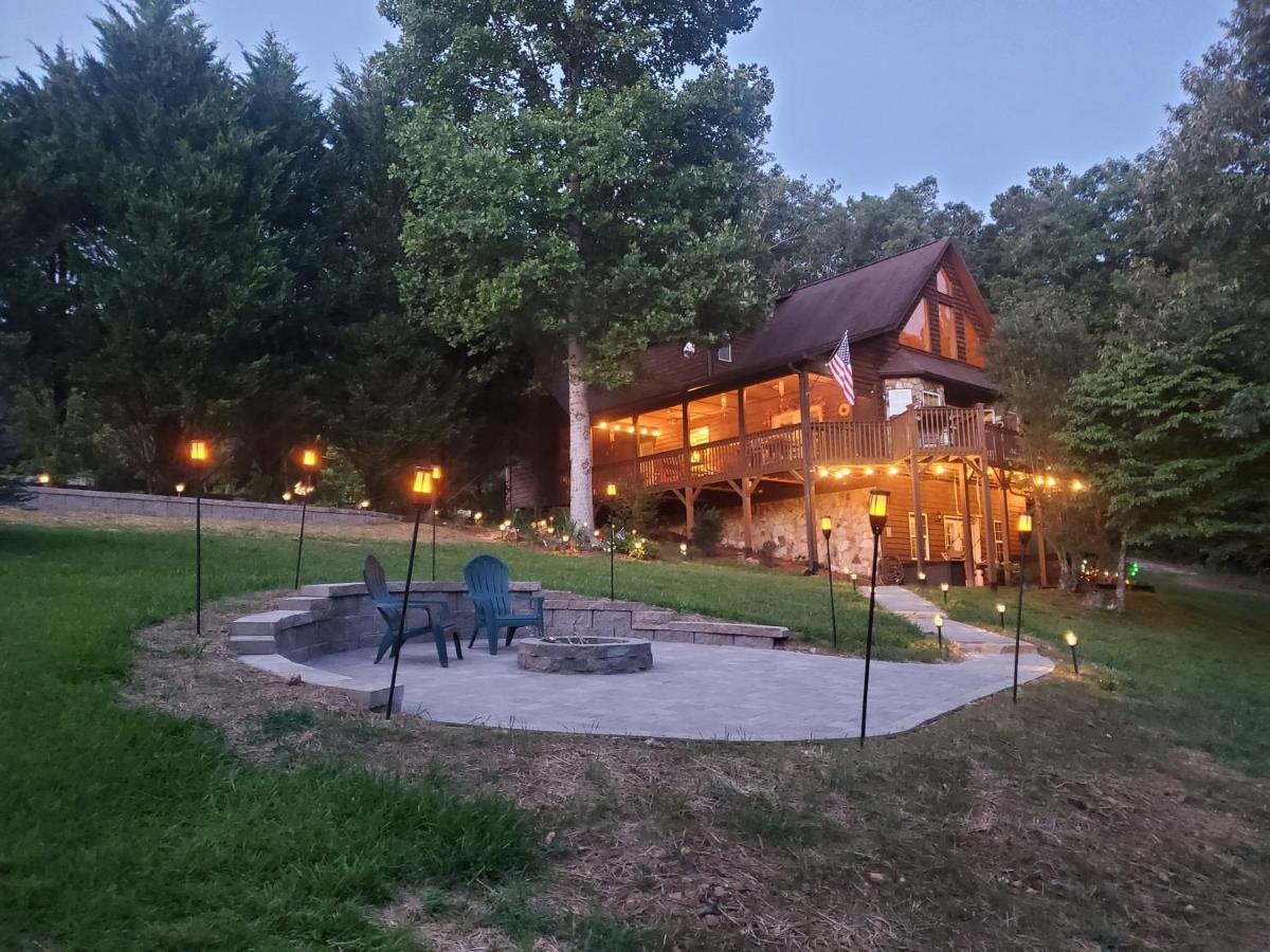 Smoky Mountain Cabin - Hot Tub - Fire Pit Murphy Εξωτερικό φωτογραφία