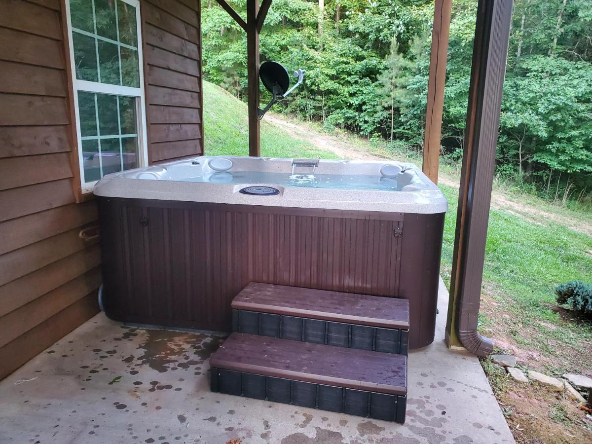 Smoky Mountain Cabin - Hot Tub - Fire Pit Murphy Εξωτερικό φωτογραφία