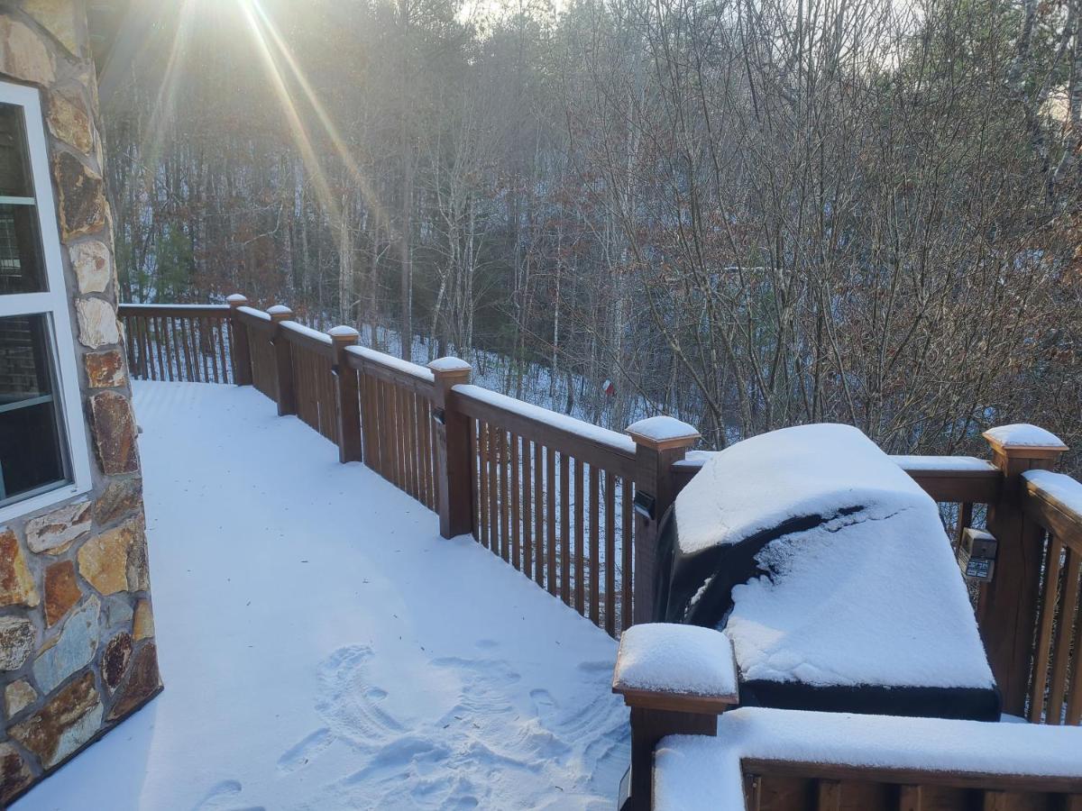 Smoky Mountain Cabin - Hot Tub - Fire Pit Murphy Εξωτερικό φωτογραφία